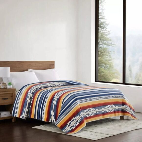 QUEEN SIZE Pendleton plush blanket - NEW WITH TAGS - Pendleton QUEEN Blanket - Picture 3 of 6